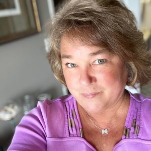 Meet your Posher, Gina adamczyk